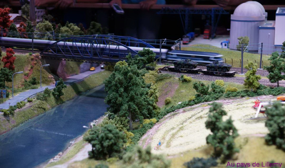 ob_1f98bd_mini-world-lyon-juil-16-19