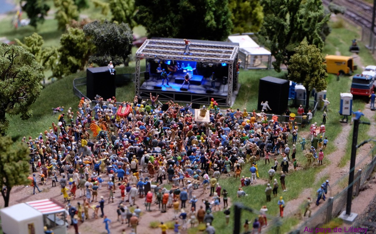 ob_31abc6_mini-world-concert-de-rock